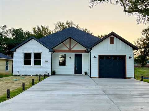 3009 Rock Wood Drive, Granbury, TX 76048
