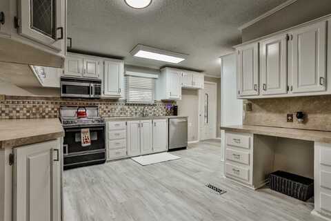 3809 Lands End Court, Granbury, TX 76048