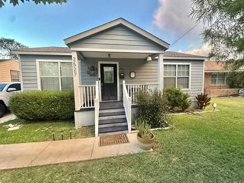 2527 Searcy Drive, Dallas, TX 75211