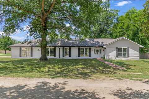 104 W Brandon Street, Edgewood, TX 75117