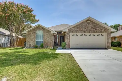 3234 Wuthering Circle, Grand Prairie, TX 75052