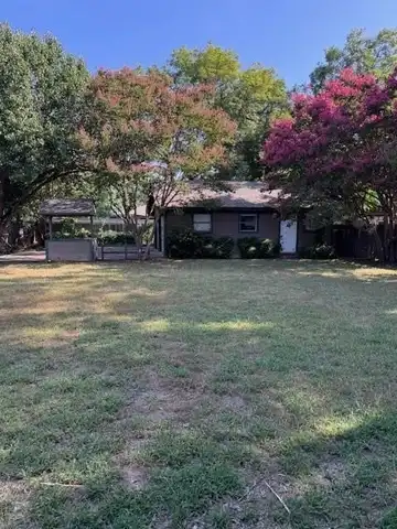 1815 Robin Road, Irving, TX 75061