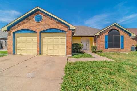 4711 Waxwing Drive, Arlington, TX 76018