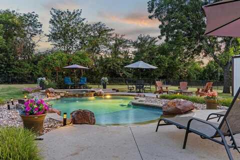 103 W Southfork Circle, Pottsboro, TX 75076