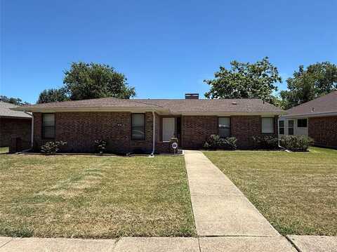 814 Villa Ridge Drive, Garland, TX 75043