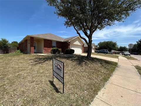 4888 Parkview Hills Lane, Fort Worth, TX 76179