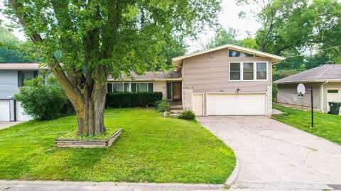 4608 Chatham Lane, Sioux City, IA 51104