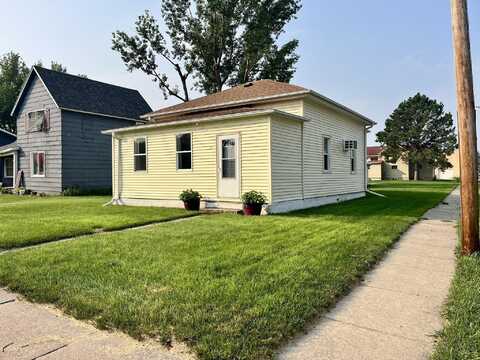 212 W Pleasant Street, Elk Point, SD 57025