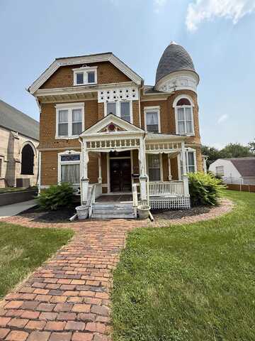 914 Jackson, Sioux City, IA 51105
