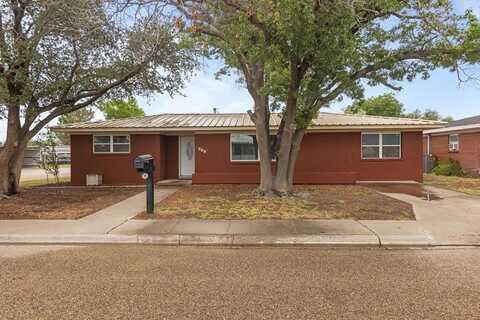 909 S Ike Ave, Monahans, TX 79756