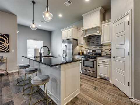 8109 NW 160th Terrace, Edmond, OK 73013