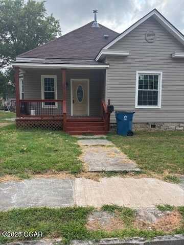 1023 Forest Street, Carthage, MO 64836