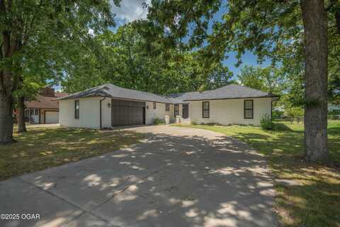 337 Fairway Drive, Carl Junction, MO 64834