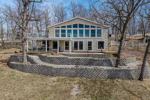 28 Delancey St, Sunrise Beach, MO 65079