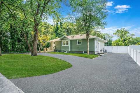1034 Waverly Avenue, Holtsville, NY 11742