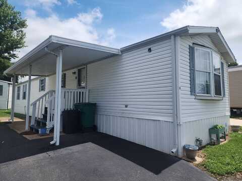 84 Lake Ridge, Belleville, IL 62221