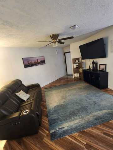 6328 N Lagoon Dr, Panama City Beach, FL 32408