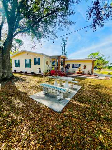 10561 Circle Pine Rd., North Fort Myers, FL 33903
