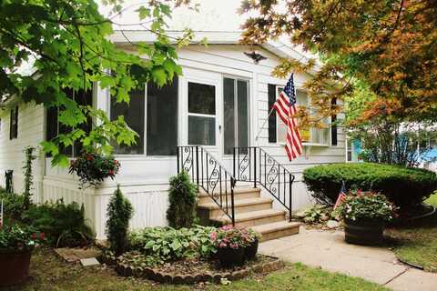 3011 Old Farm Rd., Kalamazoo, MI 49004
