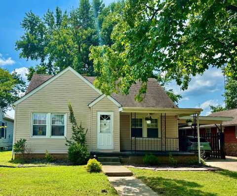 623 Crebs Ave., Carmi, IL 62821