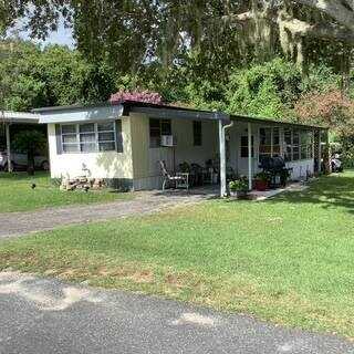 12701 Sunset Harbor Road, Weirsdale, FL 32195
