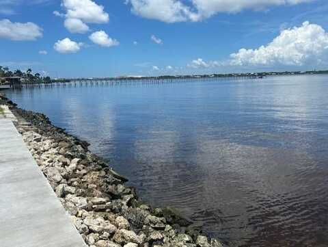 21 Riverview Ln, Bradenton, FL 34208