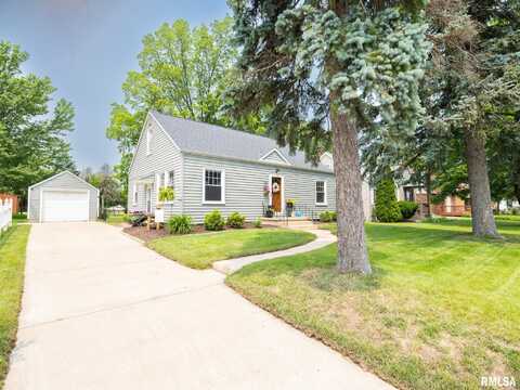 106 BONDURANT Street, Washington, IL 61571