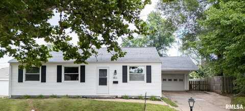 611 SANGAMON Road, Marquette Heights, IL 61554