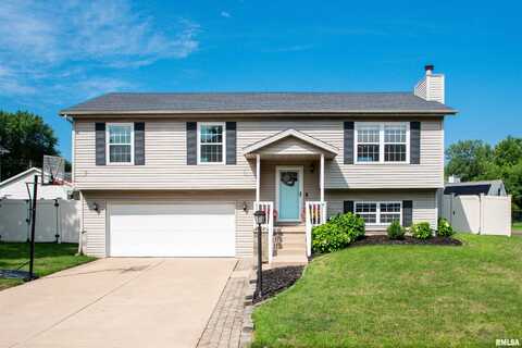 10311 N CHURCHILL Drive, Peoria, IL 61615