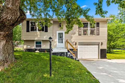 203 DOUGLAS Road, Marquette Heights, IL 61554