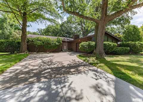 5317 36TH Avenue Court, Moline, IL 61265