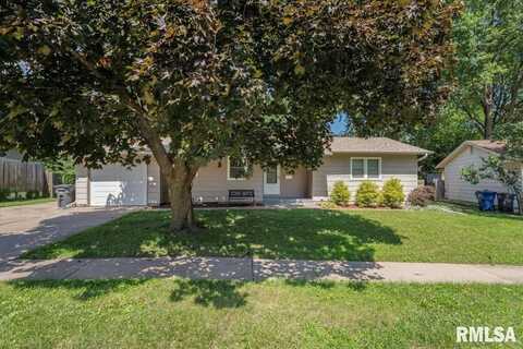 3127 OXFORD Drive, Bettendorf, IA 52722