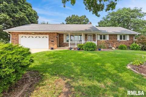 107 OAKLAND Avenue, Washington, IL 61571