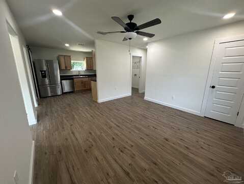 5684 Ventura Ln, Pensacola, FL 32526