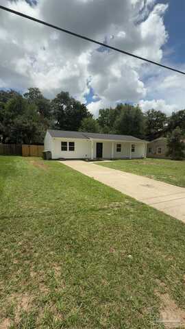 5684 Ventura Ln, Pensacola, FL 32526
