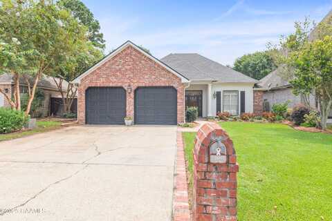 22 Oakthorn Court, Youngsville, LA 70592