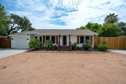 202 S Seventh, ROCKPORT, TX 78382