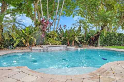 4100 E Gardenia Ave, Weston, FL 33332