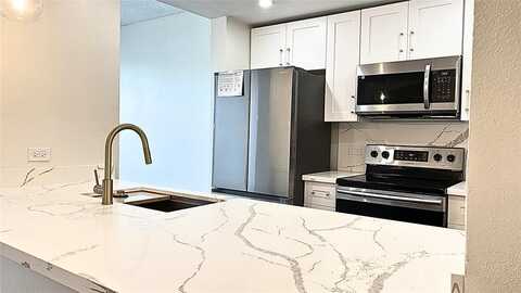 533 NE 3RD AVE, Fort Lauderdale, FL 33301