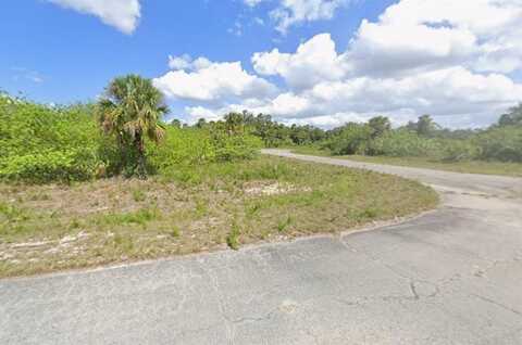 700 Glen Ct, Banyan Village, FL 33972