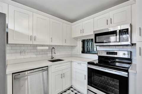 3050 Holiday Springs Blvd, Margate, FL 33063
