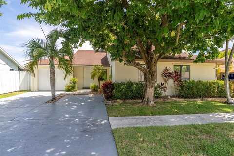 11467 Clear Creek Pl, Boca Raton, FL 33428