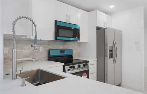 7505 NW 58th St, Tamarac, FL 33321