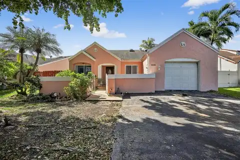 8132 NW 191st St, Hialeah, FL 33015