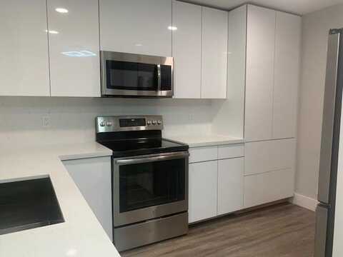 3463 Carambola Cir, Pompano Beach, FL 33066
