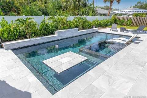 5476 NW Cambo Court, Port Saint Lucie, FL 34986