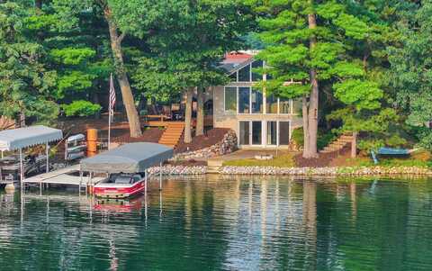N2475 E MINER Drive, WAUPACA, WI 54981