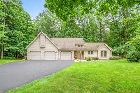 3081 BIG TIMBER Circle, SUAMICO, WI 54313