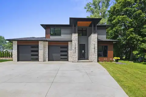 2257 E SHORE Drive, GREEN BAY, WI 54302