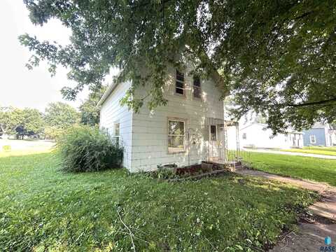 408 N Main Ave, Hartford, SD 57033